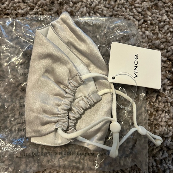 Vince silk face mask - Picture 3 of 4